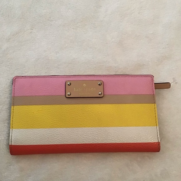 kate spade Handbags - Kate Spade Grove Street Dune Stripe Staci Slim Bifold Wallet